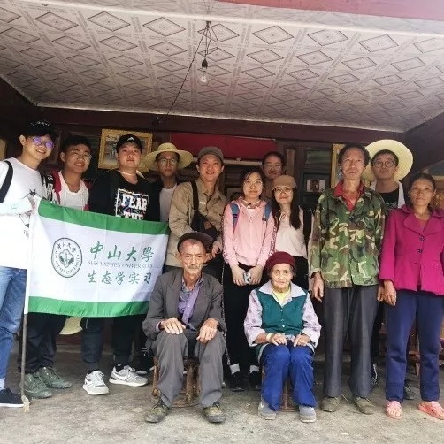 社会调查组开展入户调查