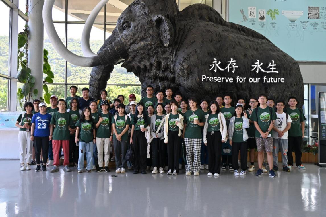 b262b34adb536e9a9686d4fbdc6ef043